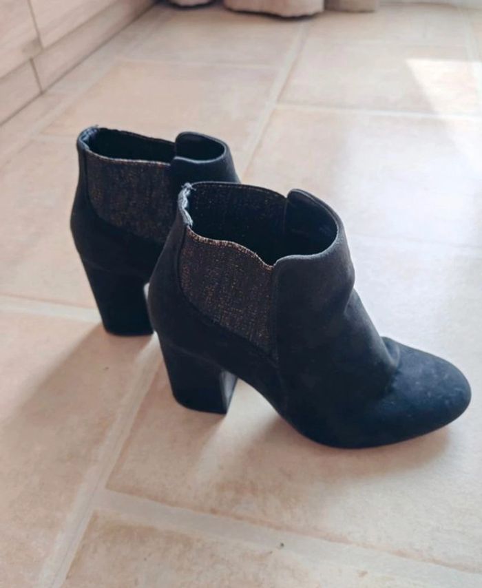 Bottines type daim taille 37 - photo numéro 3