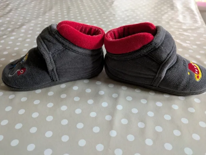 Chaussons garçon 23 - photo numéro 5