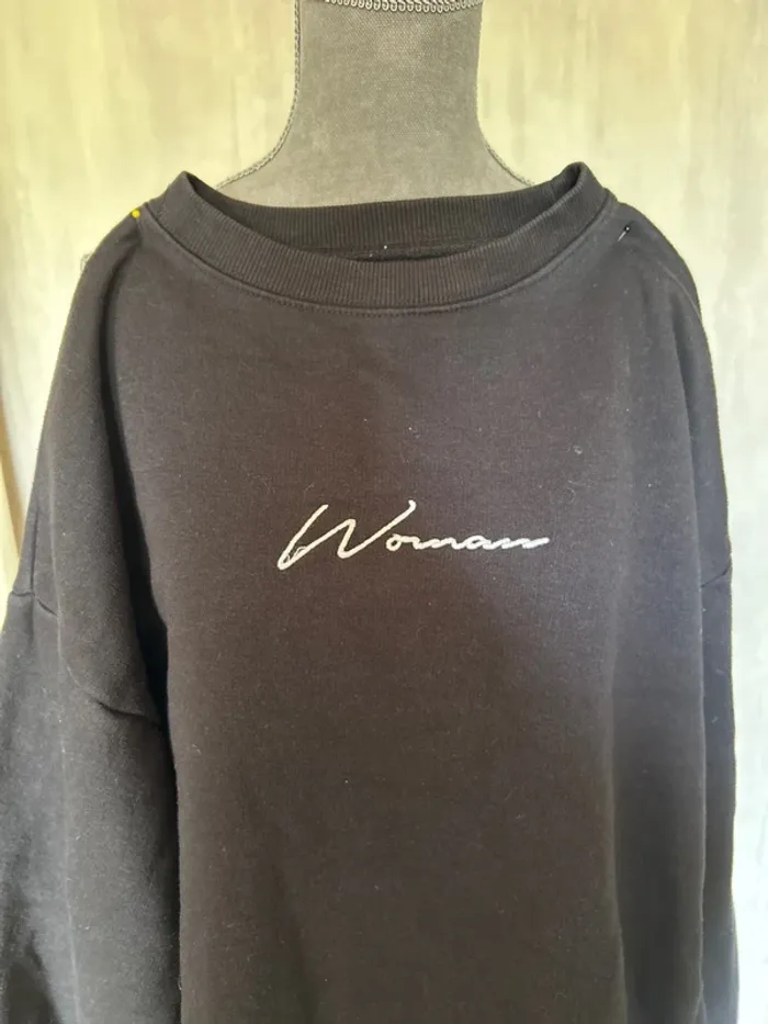 Sweat-shirt noir - photo numéro 2