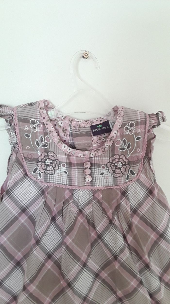 Robe sans manche à carreaux sergent major 18 mois - photo numéro 3