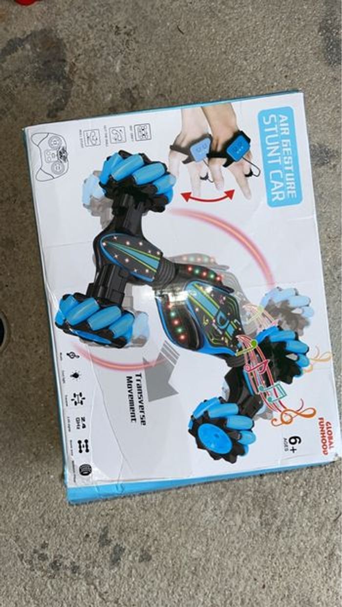 Voiture télécommandée - photo numéro 2