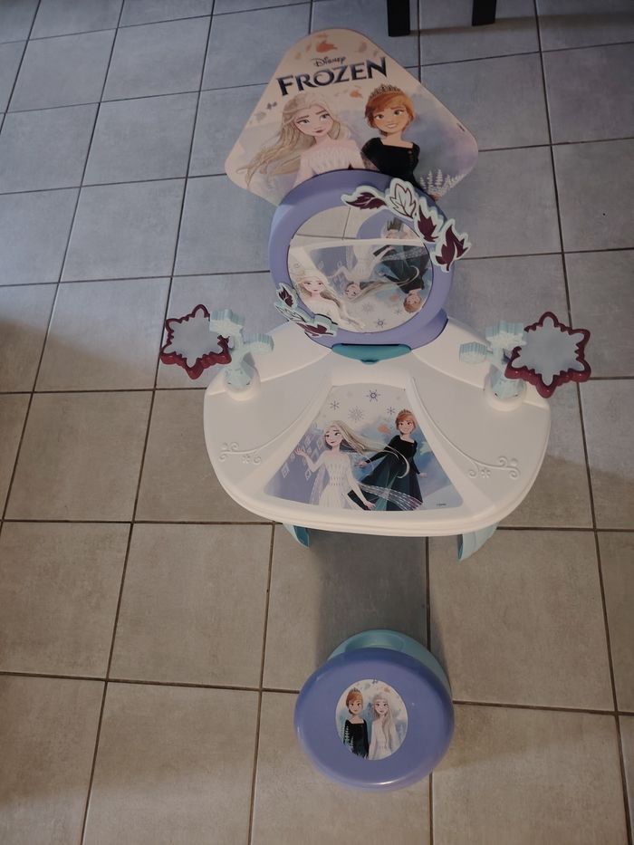 Coiffeuse reine des neiges