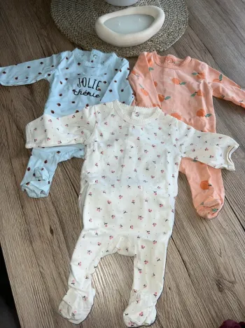 Lot pyjamas léger Kiabi 1 mois