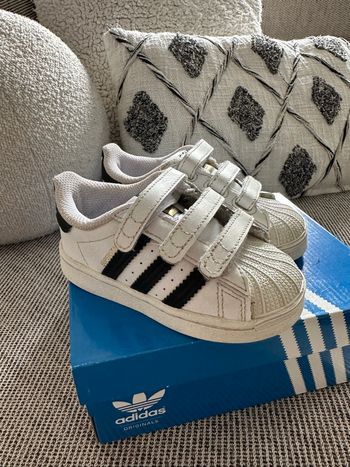 Adidas SUPERSTAR