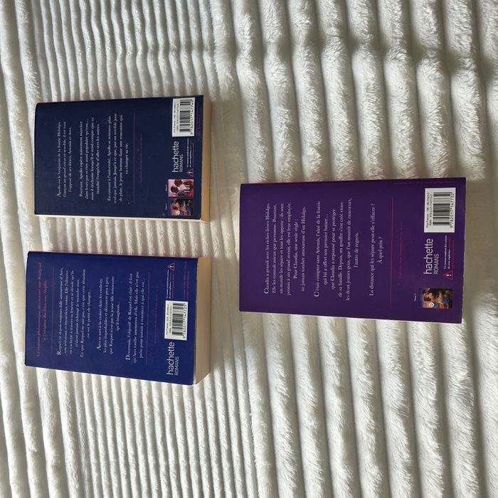 Lot série livre A travers ma fenêtre - photo numéro 2