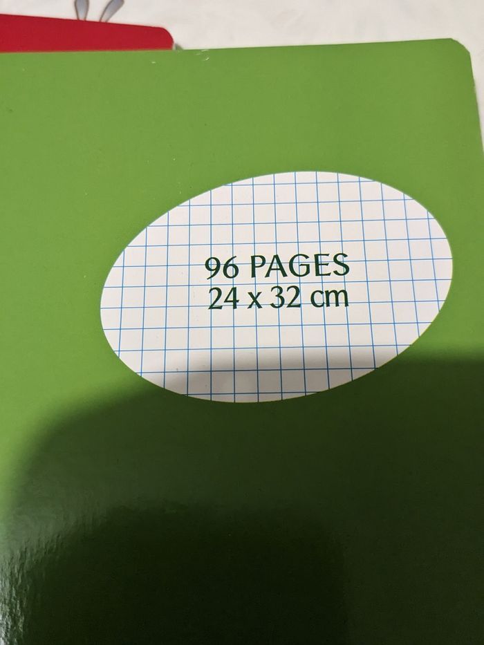 Lot de 5 cahiers à petits carreaux 96 pages. Taille 24x32 - photo numéro 4
