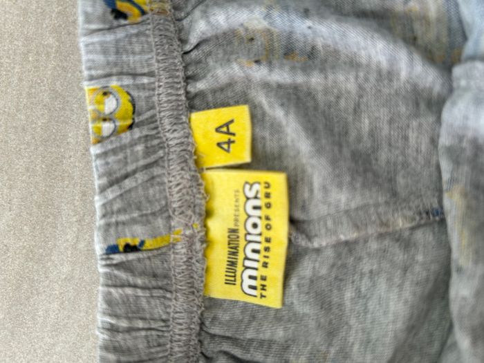 Pyjacourt motif "Les Minions" - photo numéro 3