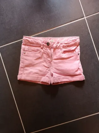 Short jeans