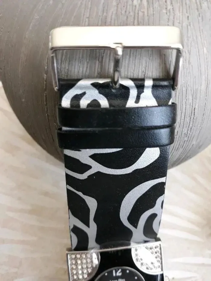 Montre - photo numéro 4