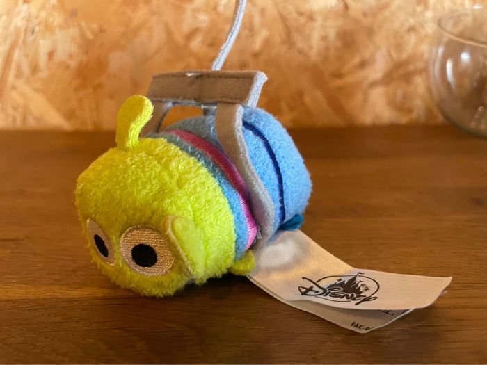Tsum Tsum officiel Disney Alien avec le grappin dans Toy Story