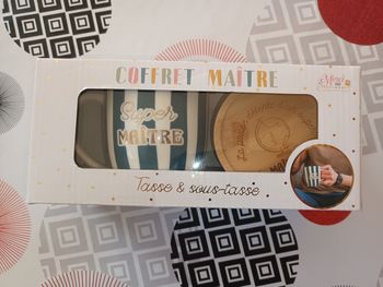Coffret cadeau maître tasse et sous tasse Neuf valeur 20€