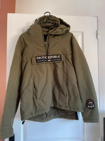 Manteau à capuche