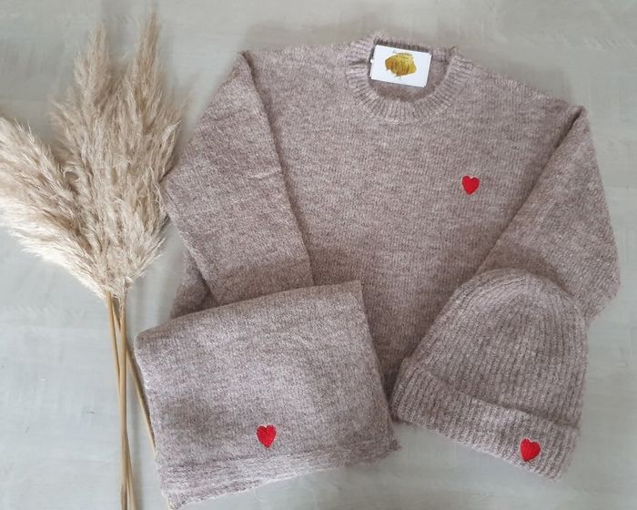 Pull cœur brodé Taille unique - photo numéro 6