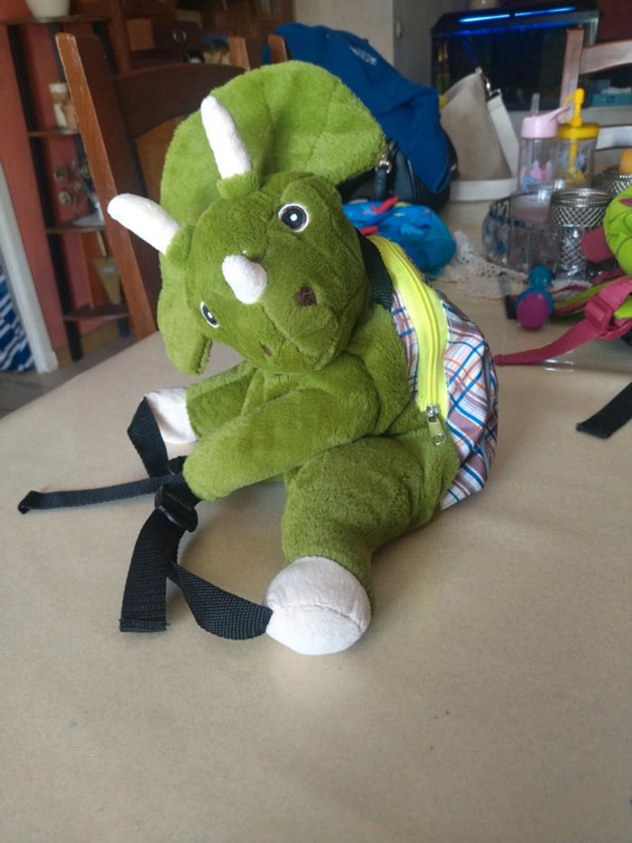 Sac à dos bébé dinosaure
