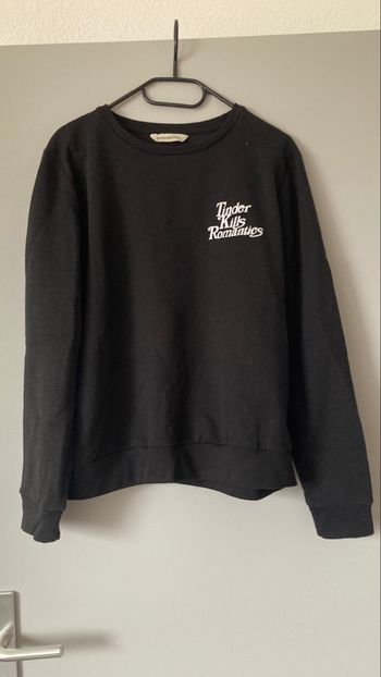 Pull sweat noir, taille L