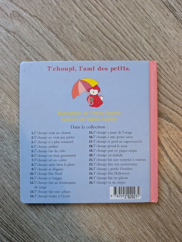 Livre T'choupi aime bien la pluie - photo numéro 2