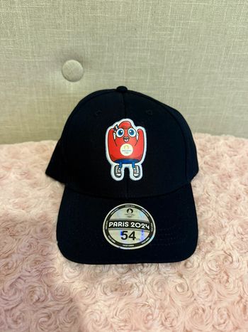 Casquette officiel jeux olympiques Paris 2024 neuve avec étiquette