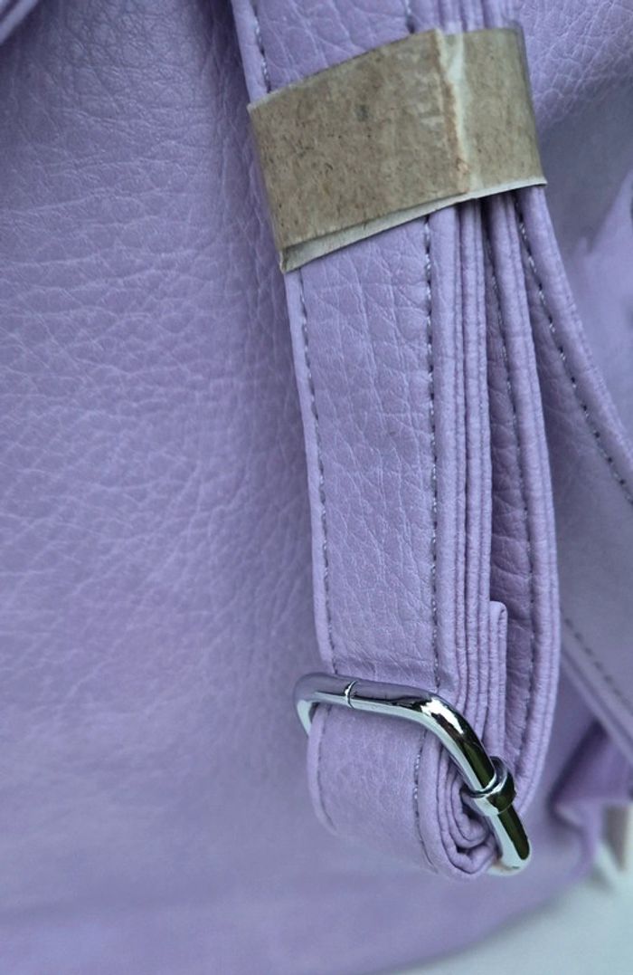 Neuf avec ticket sac à dos moderne luxe - photo numéro 8