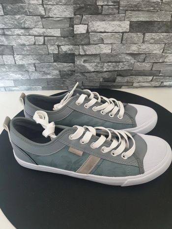 Baskets grises pointure 37