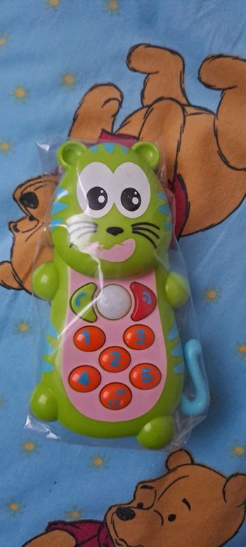 Téléphone bebe chat