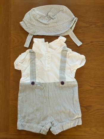 Salopette en 3mois avec son bob