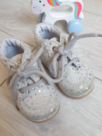 Chaussures fille taille 19