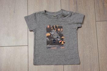 Maillot manche courtegris . Garçon 6 mois. Marque Tape à l'oeil