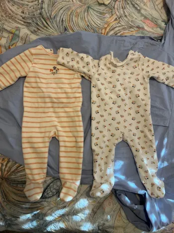 Lot 2 pyjamas