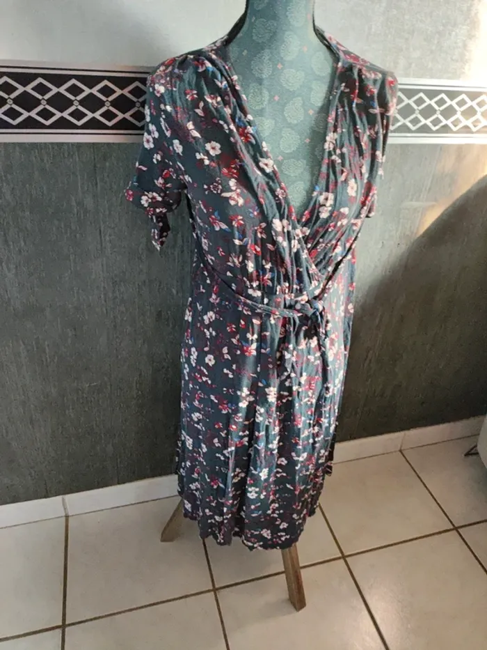 Robe taille 46/48 col v - photo numéro 6