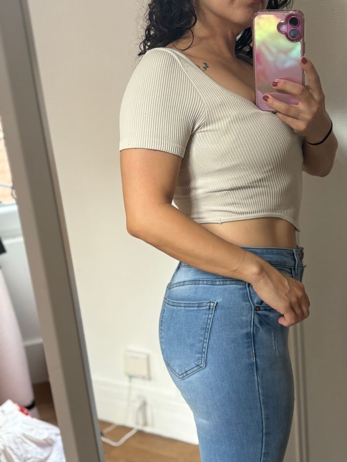 Crop top beige - maille côtelée - photo numéro 3
