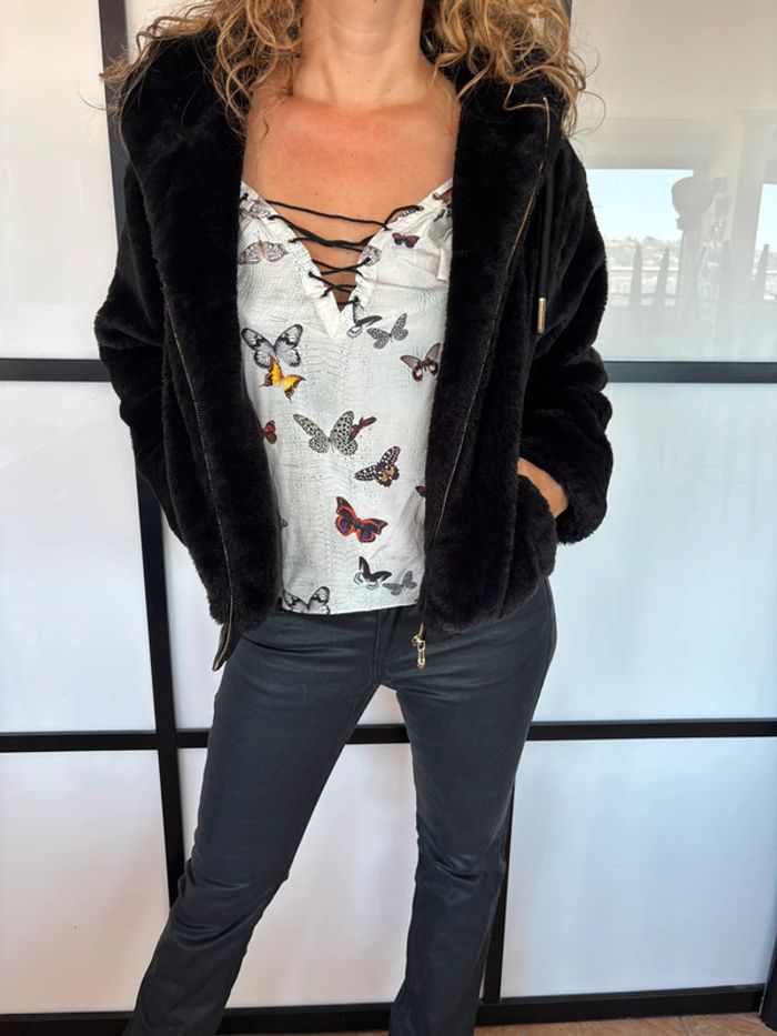 🎁prix en baisse aujourd’hui 🎁 Superbe veste à capuche noire  / bombers Zara en fausse fourrure - photo numéro 4