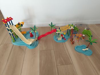 Lot de playmobil thème parc aquatique 
réf 6669 + 6670 + 6672 + 6673