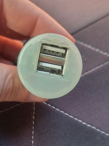 Chargeur voiture usb