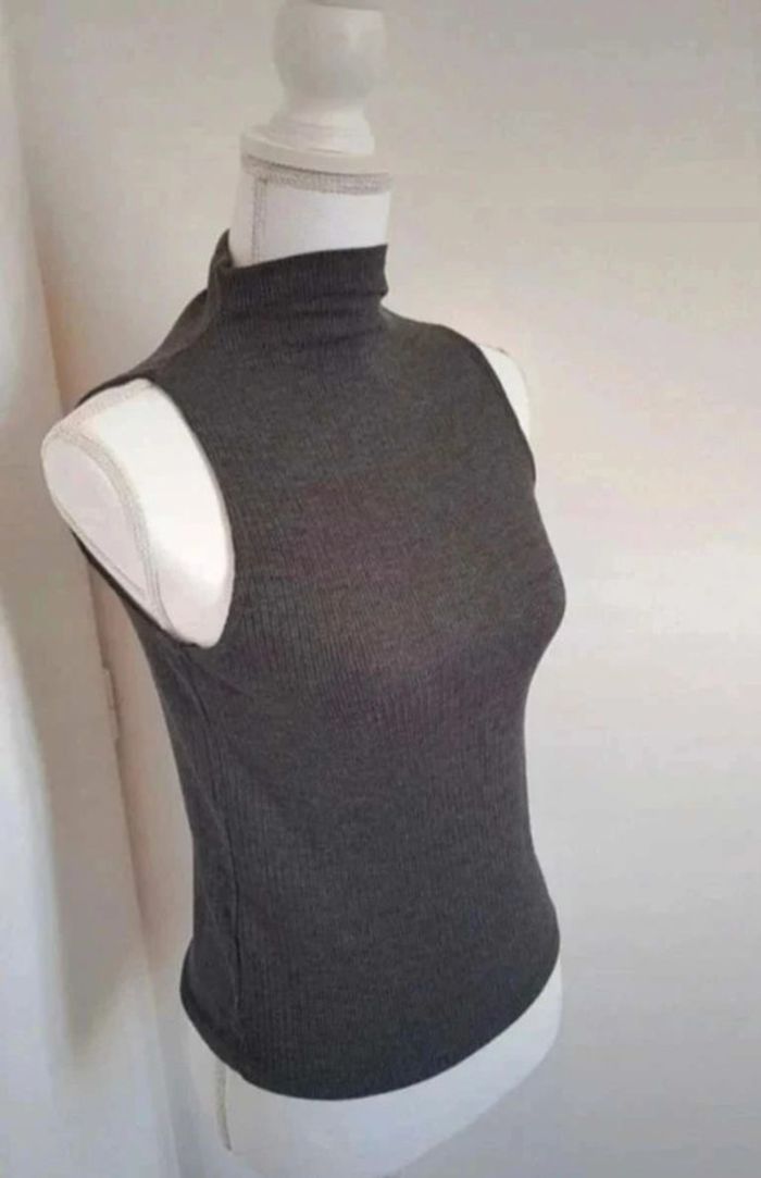 Top gris Mango - photo numéro 4