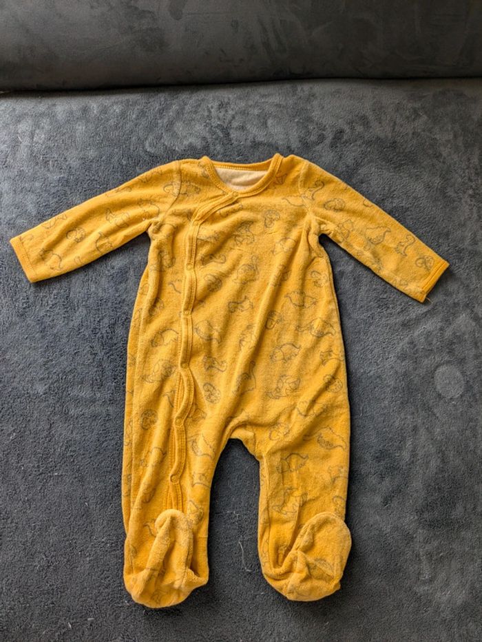 Lot 4 pyjamas 12 mois - photo numéro 4