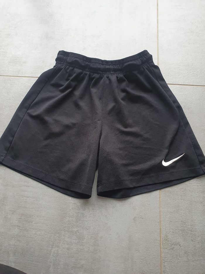 Short nike