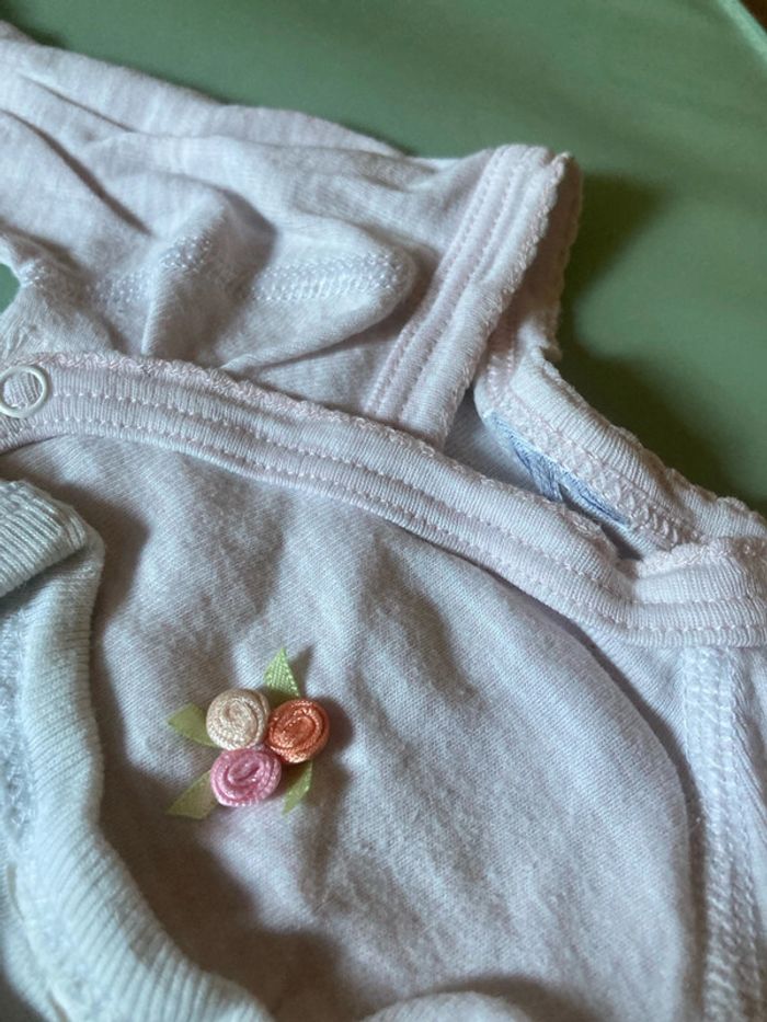 Lot de 14 bodys naissance+pyjama+bonnet+gilet - photo numéro 6