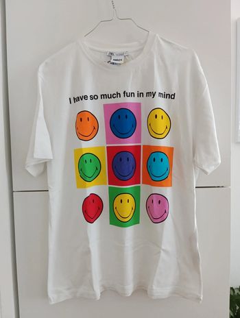 T shirt smiley Zara taille M