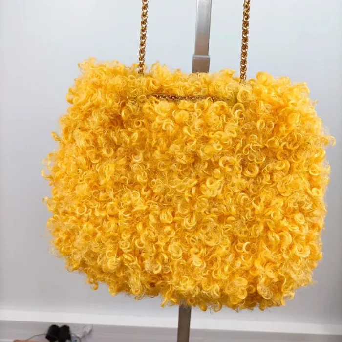 Sac peluche jaune bouclettes à chaîne – look tendance original S021 - photo numéro 3