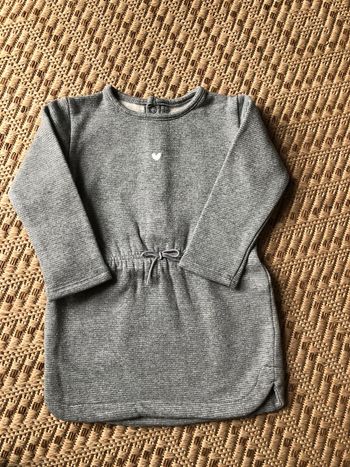 Robe taille 24 mois