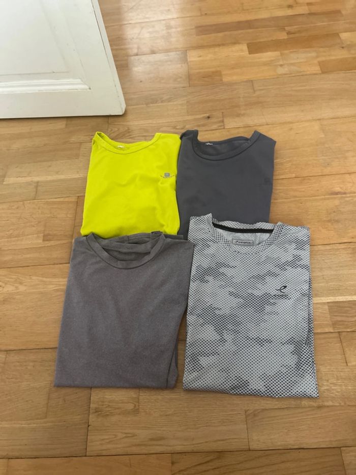 Lot de 4 t shirt de sport