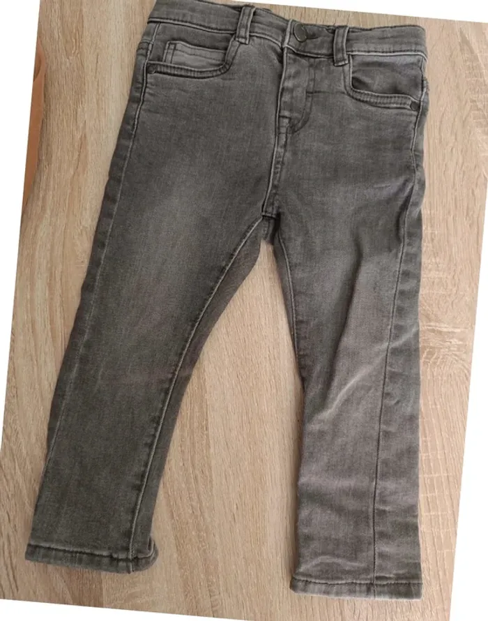 Lot de 3 jeans Taille 24 mois marque Gémo - photo numéro 4