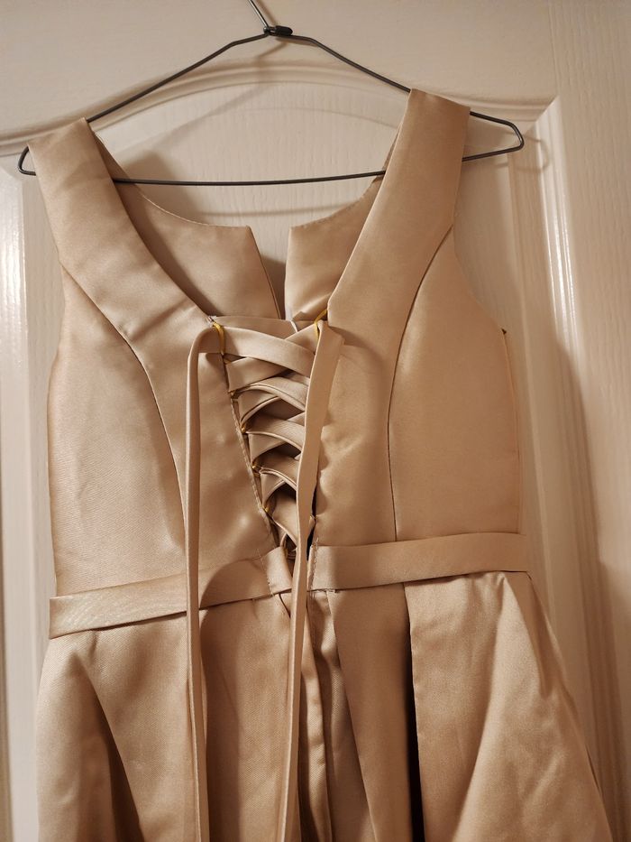 Robe de soirée beige - photo numéro 7