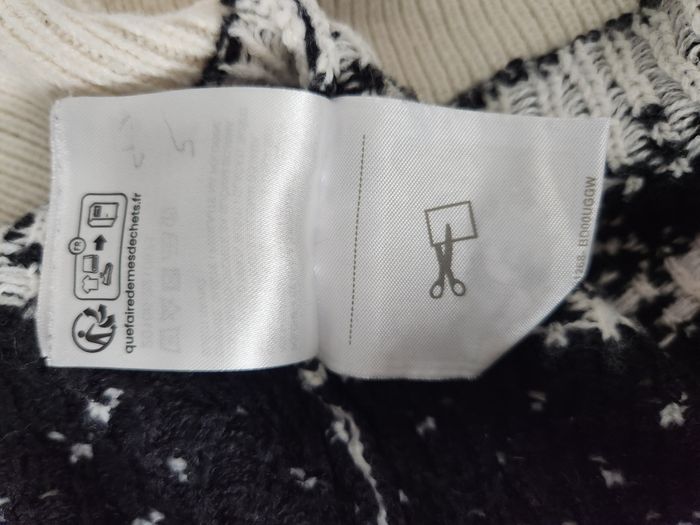 Pull Disney Mickey & Friends blanc et noir - Taille M - photo numéro 9