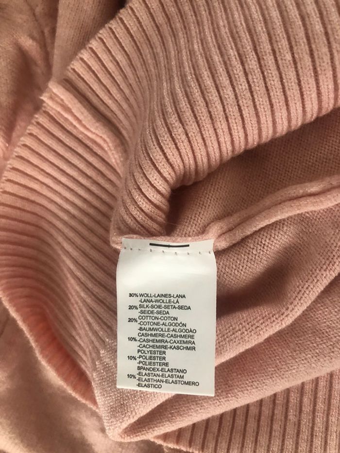 Pull rose à capuche XS ou S - photo numéro 5