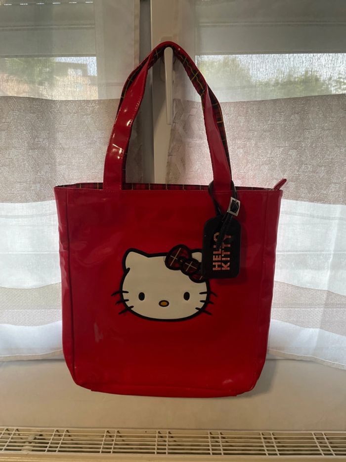 Sac Hello Kitty rouge vernis