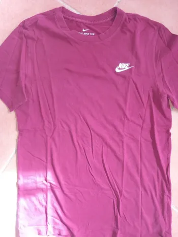 T-shirt Nike