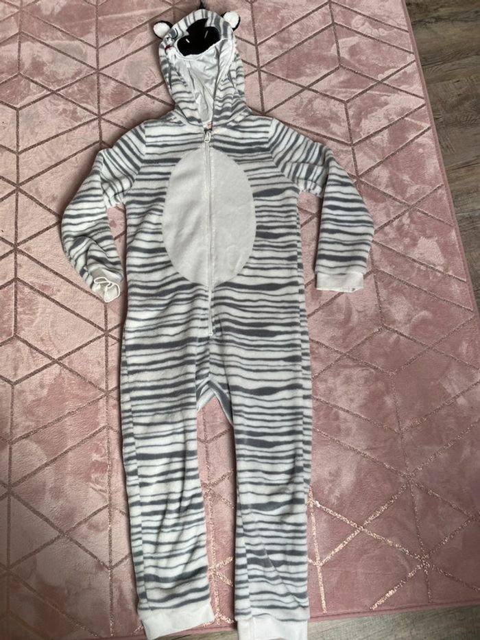 Combi pyjama taille 6/8 ans, 128 cm - photo numéro 5