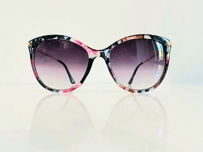 Lunette de soleil femme fleurie cats verres dégradés uvprotection catégorie 3 - photo numéro 2