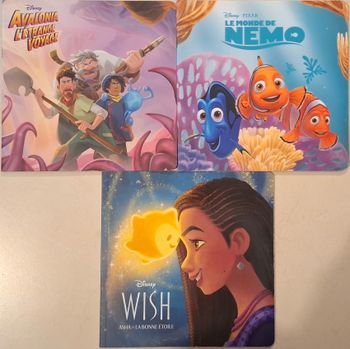 Lot livres Disney - Monde Enchanté